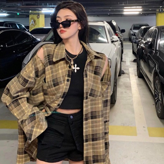 港风百搭宽松露肩格子衬衫